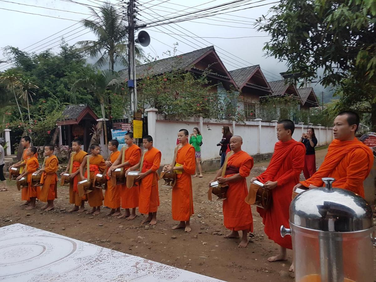 Lattanavongsa Guesthouse And Bungalows Muang Ngoi エクステリア 写真